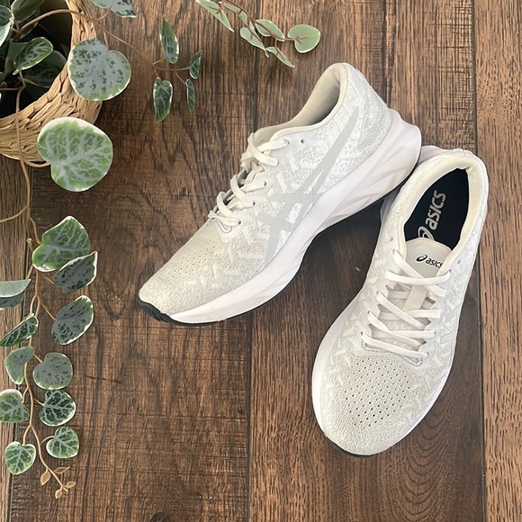 ASICS Dynablast Running Sneakers in White and Glacier Grey - Picture 1 of 14